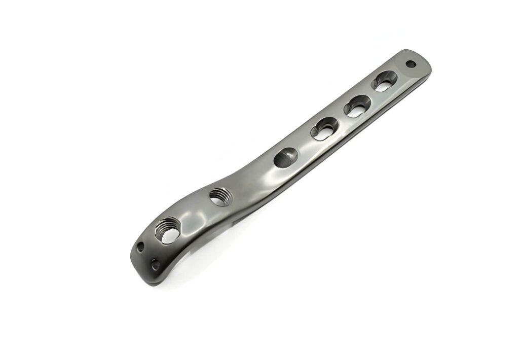 Surgical implant Proximal Femur for bone fixation